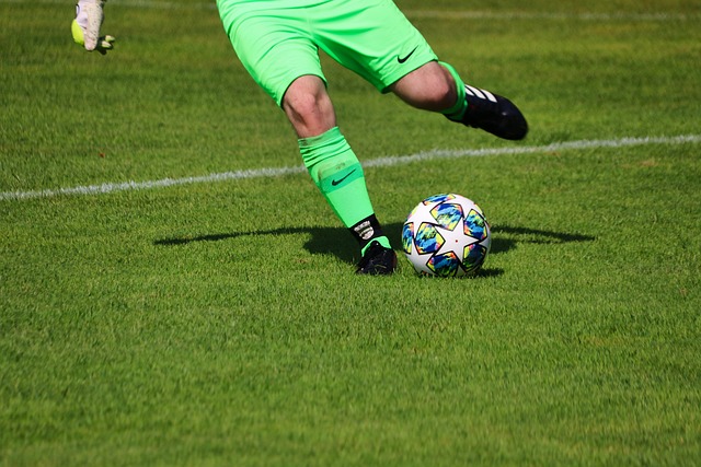 KERING：另一面 ｜ 她是日本羽坛天才少女 颜值不输志田千阳 成国羽最大麻烦？.